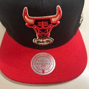 Mitchell & Ness Chicago Bulls SnapBack hat 2 tone “Windy City”
